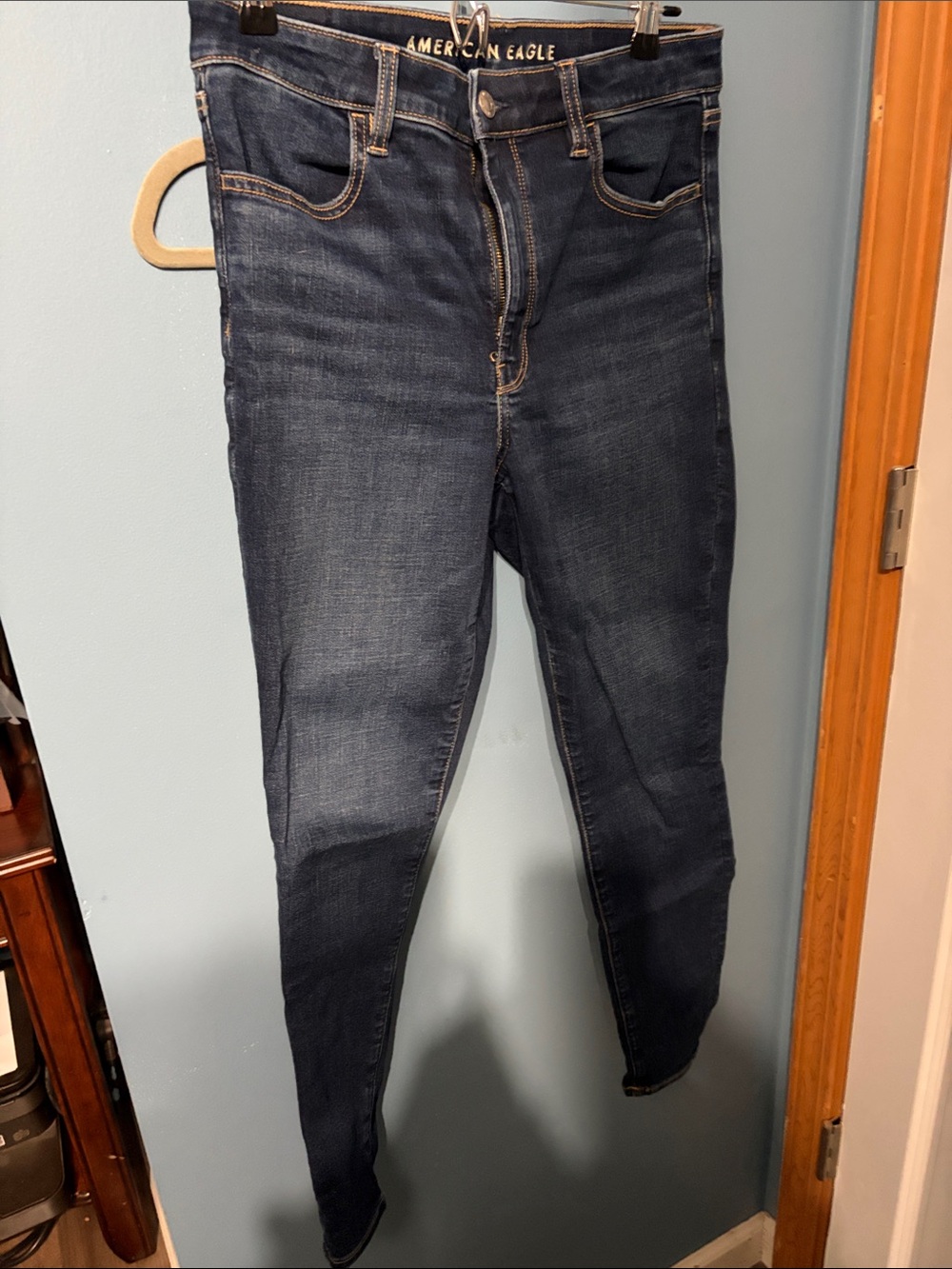 American Eagle Outfitters Women's Dark Blue super high rise jeggin